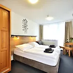 Luna Hotel