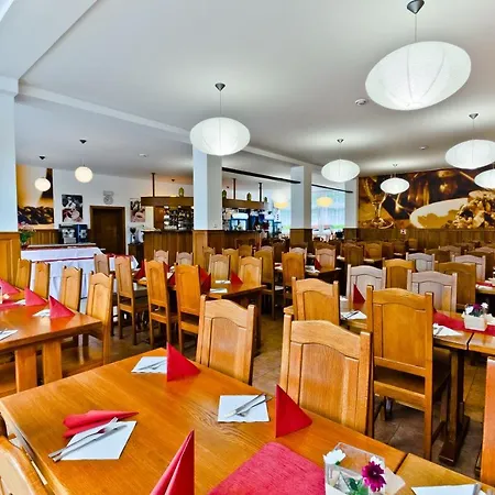 Hotel Luna 3*