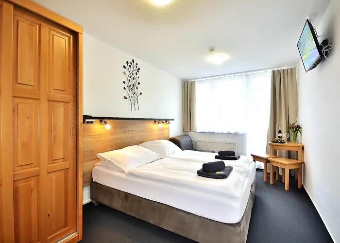 Luna Hotel